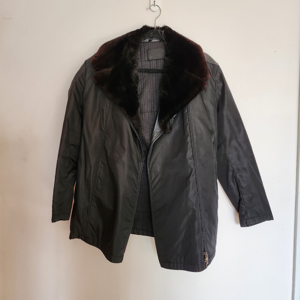 Prada Milano Belted Black Fur-Trimmed Nylon Jacket - Picture 4 of 6